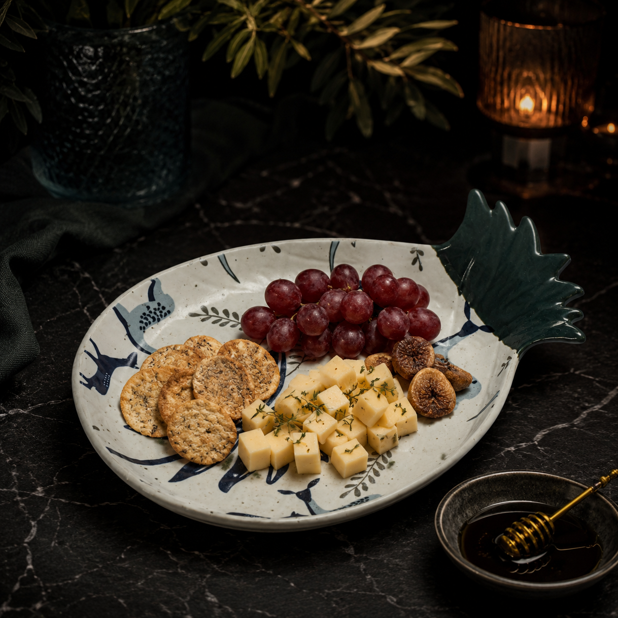 Tropical Pineapple-Shaped Ceramic Serving Platter - Image 4
